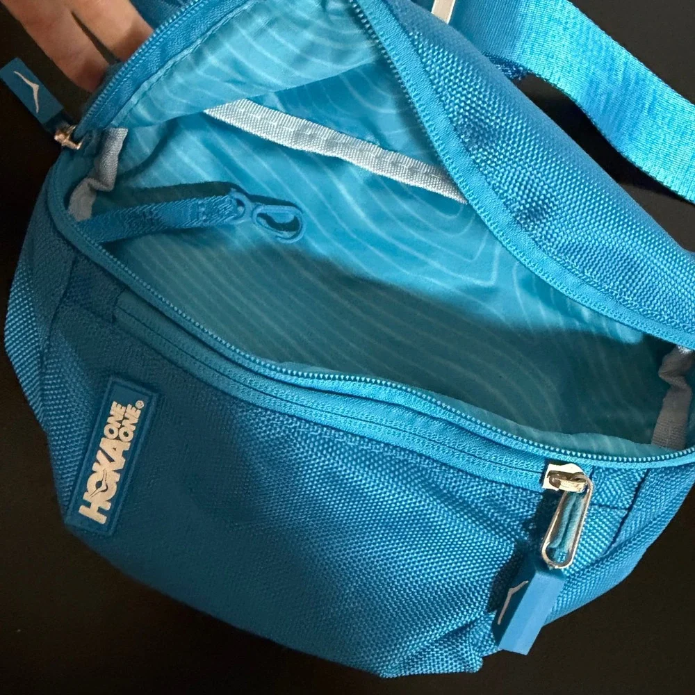 Hoka One One Blue Hip Pack Waist Bag Adjustable Belt Logo Strap Running Hiking